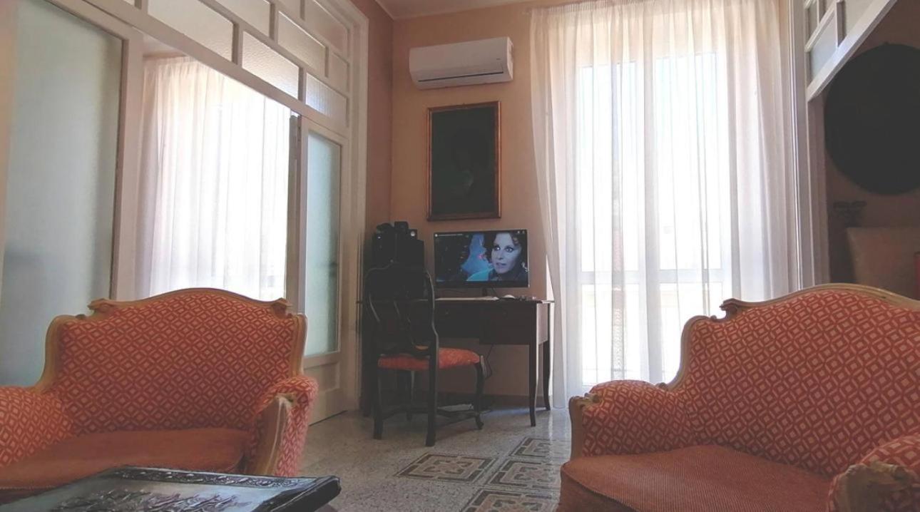 Luxury Suite Vitruvio 55 Формия Экстерьер фото