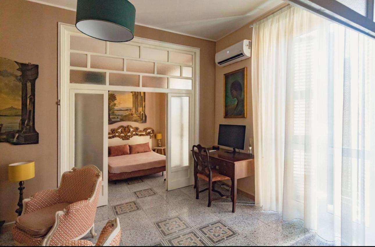 Luxury Suite Vitruvio 55 Формия Экстерьер фото