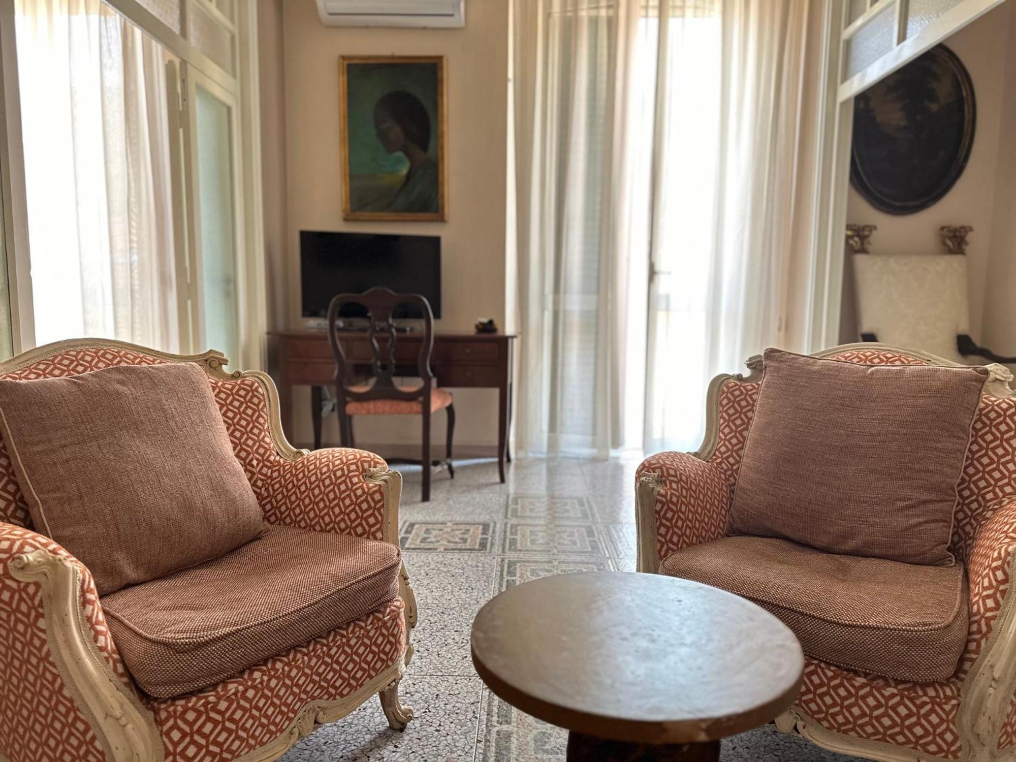 Luxury Suite Vitruvio 55 Формия Экстерьер фото