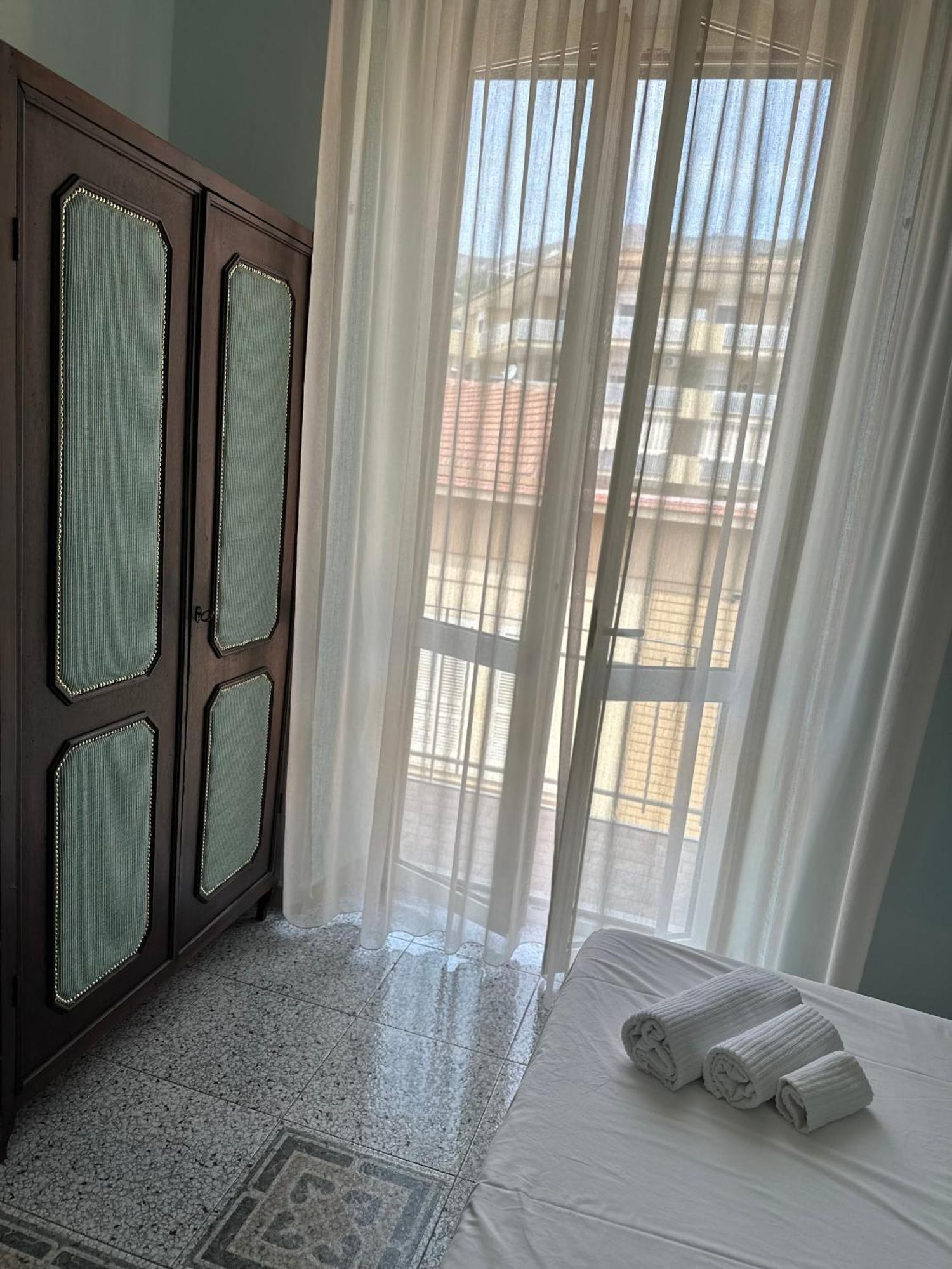 Luxury Suite Vitruvio 55 Формия Экстерьер фото
